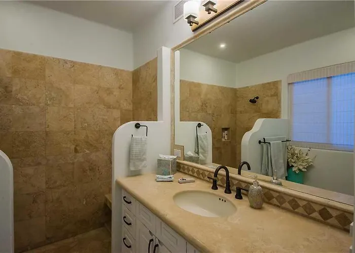 Saltwater Pool Private Villa With Ocean Views And Resort Access *